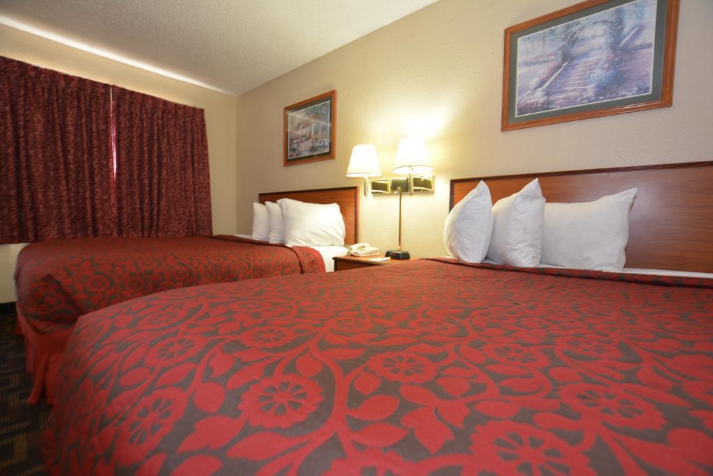 Hotel Days West